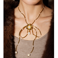 Bow Pearl Necklace