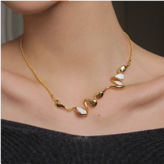 Asymmetric Necklace