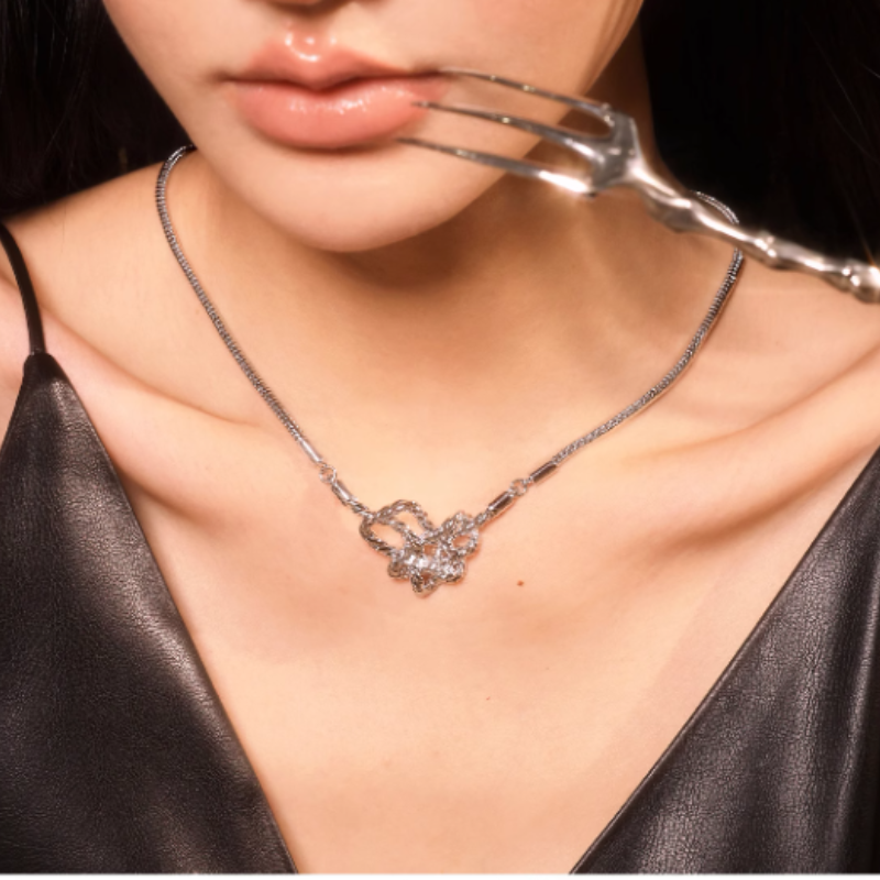 Knot Necklace
