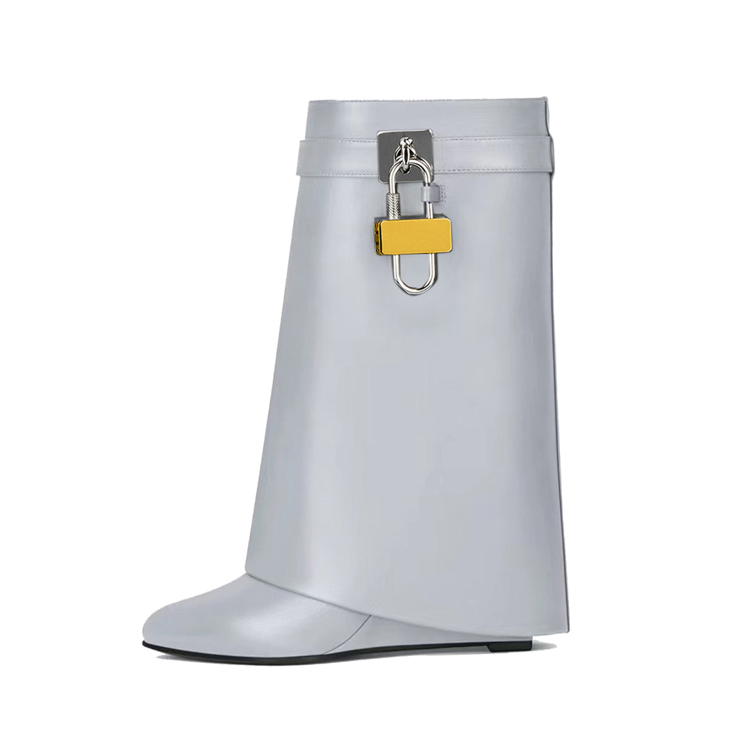Lock Detailed Wedged Heel Ankle Boots