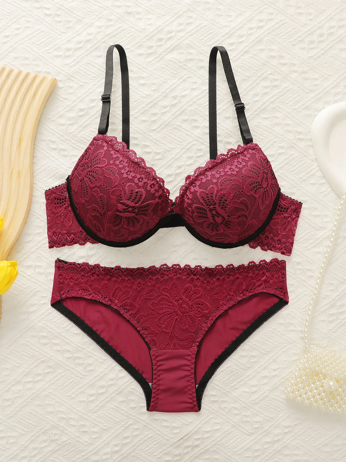 Hot selling 2 pieces of women's sexy embroidered lace lingerie
