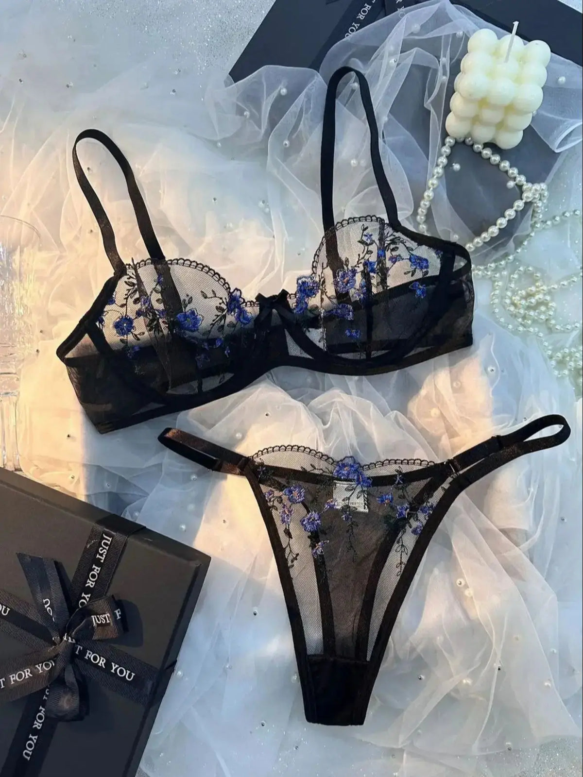 Ladies Classic Black Blue Floral Print Ultra-Thin Bra
