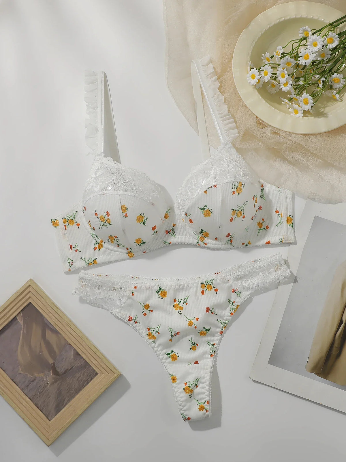 Women's Sweet Small Floral Pattern Underwear